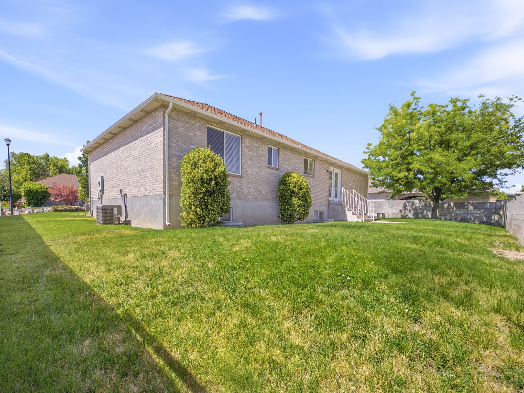 5258 W CHESTER RD