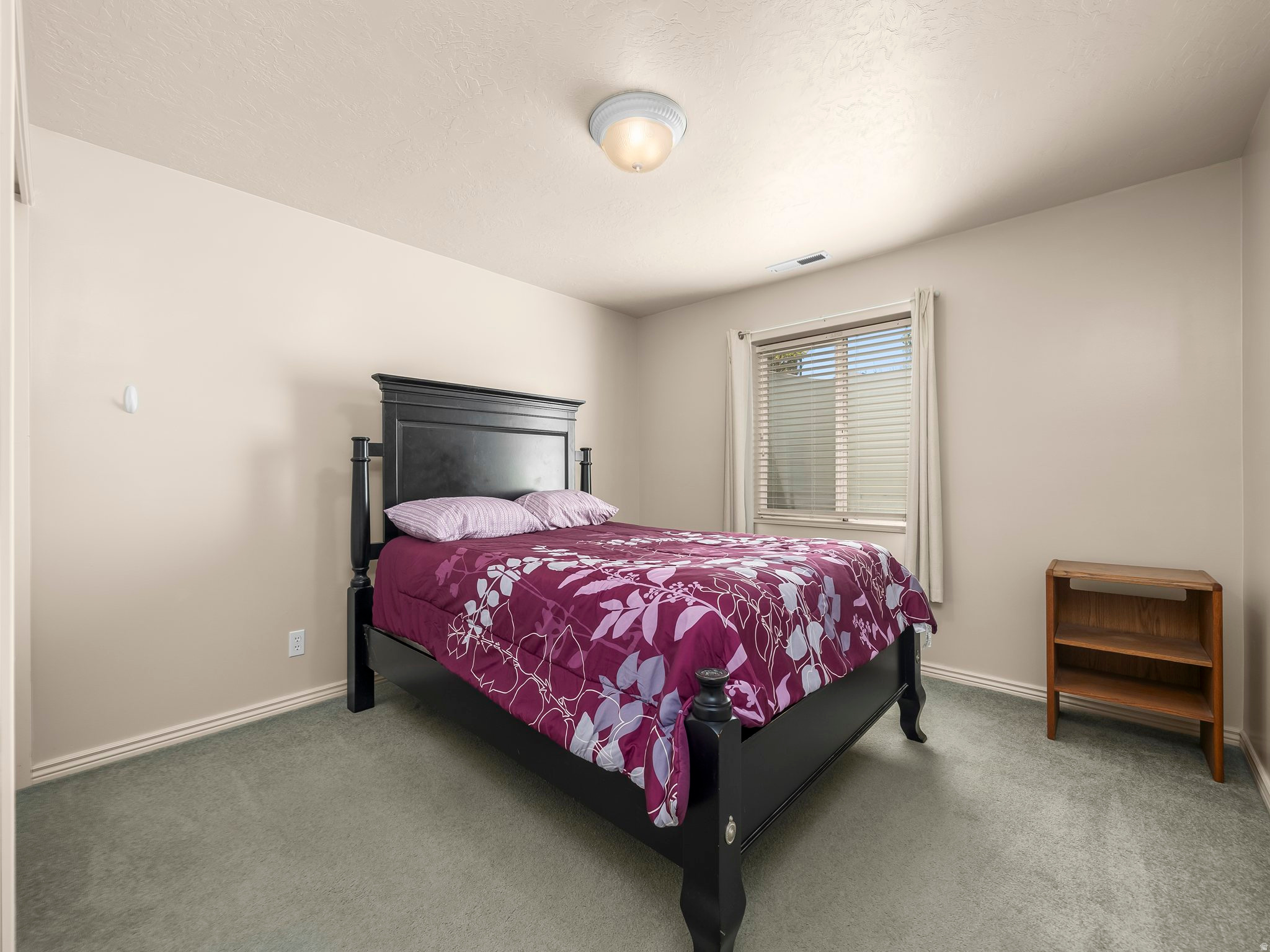 5258 W CHESTER RD
