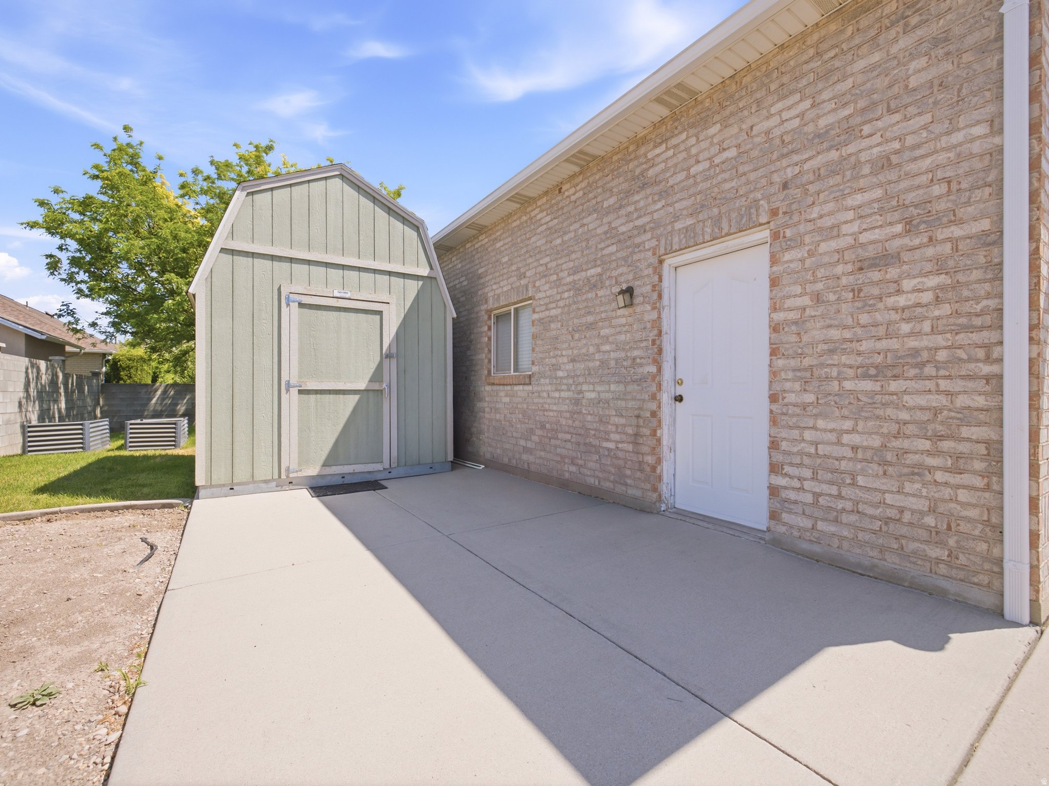 5258 W CHESTER RD