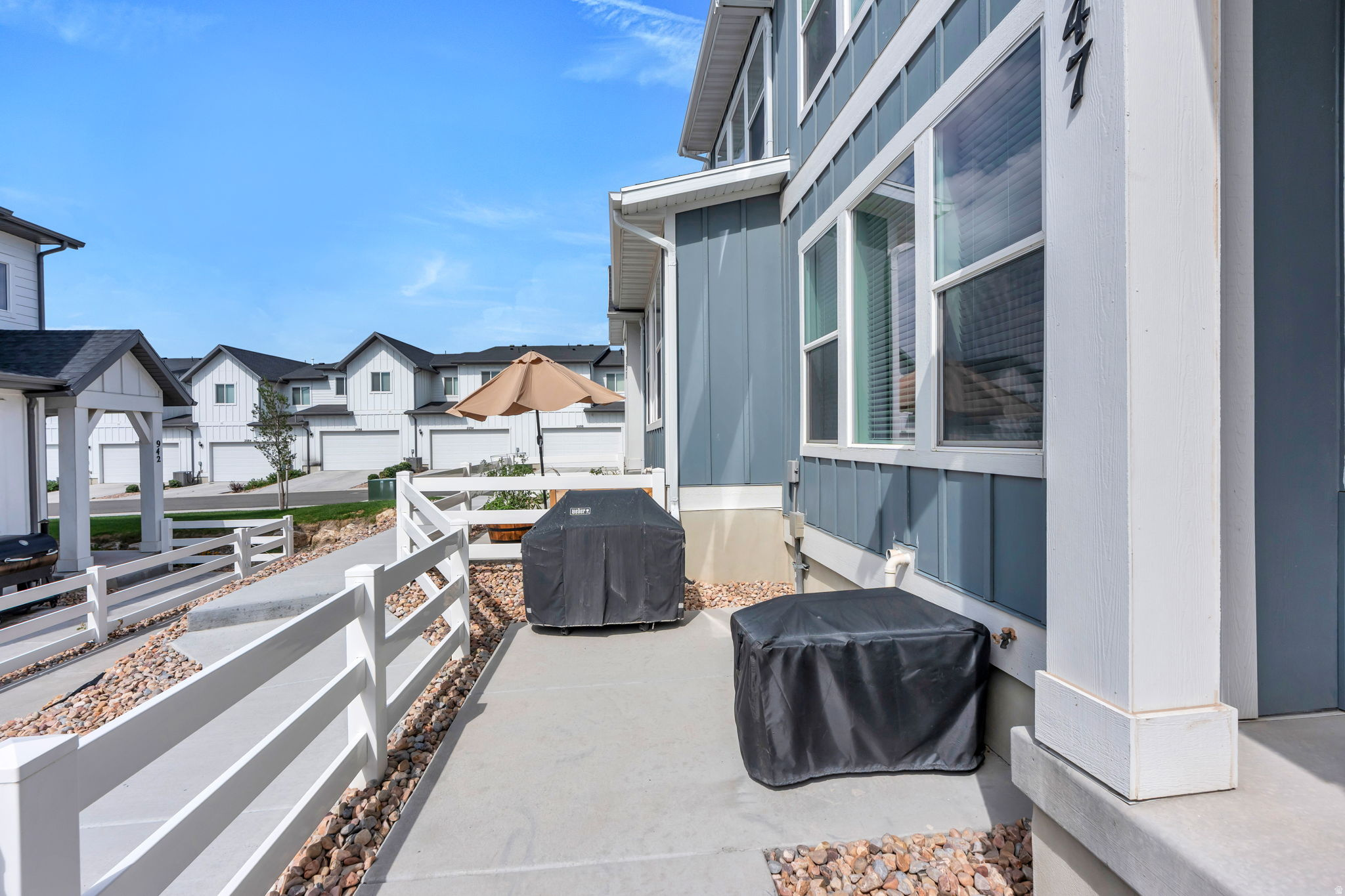 947 W TERRACOTTA DR