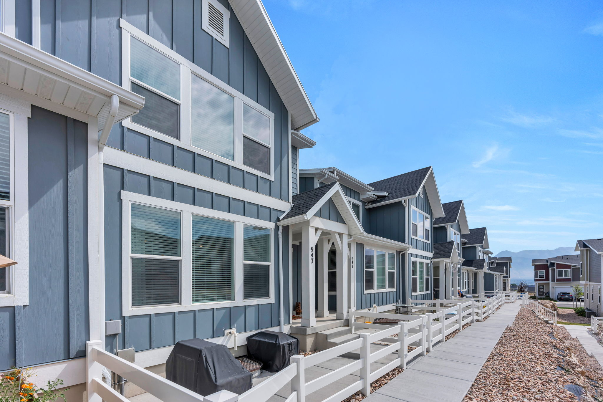 947 W TERRACOTTA DR
