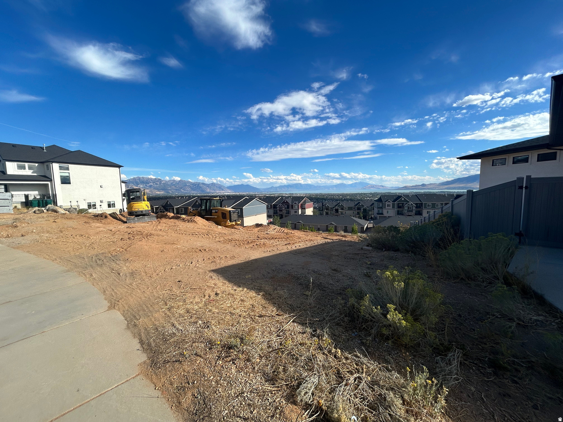 1057 W SEASONS VIEW CT Unit: 113