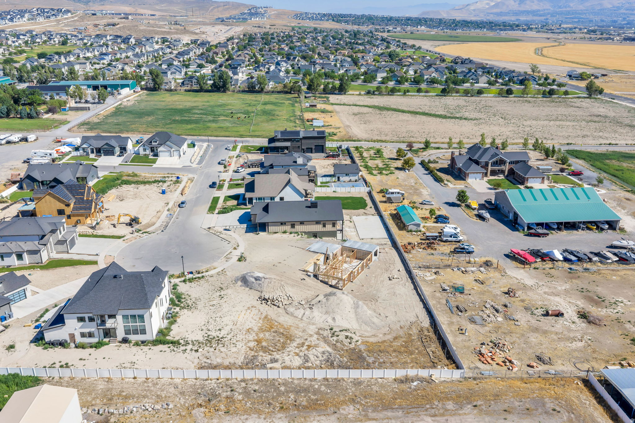 334 N BARLOW CT Unit: 9