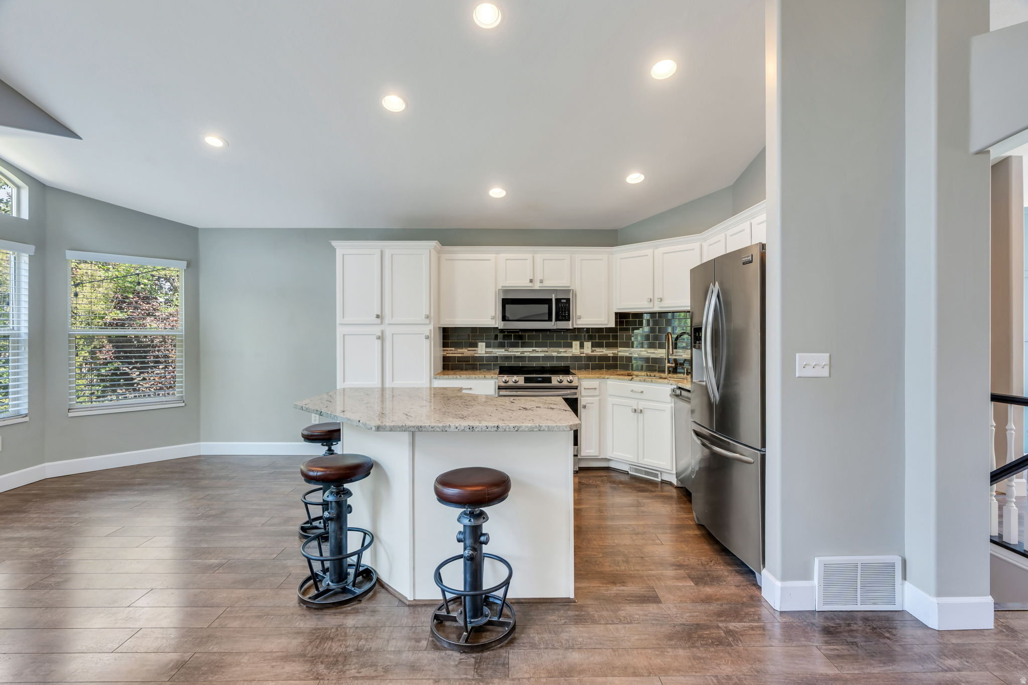 10731 N SHINNECOCK