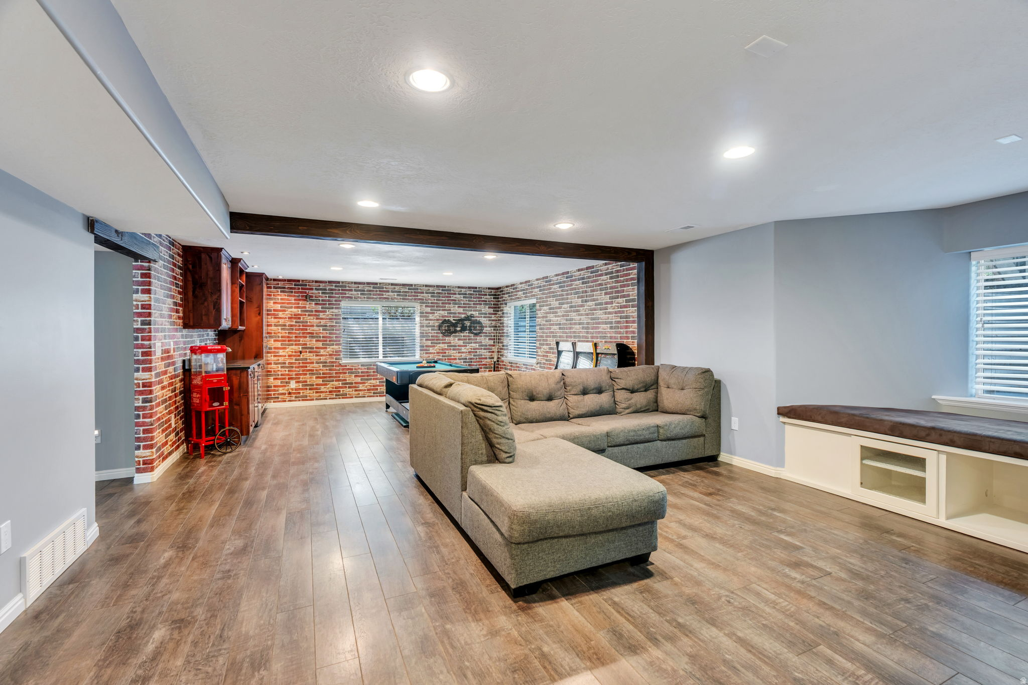 10731 N SHINNECOCK