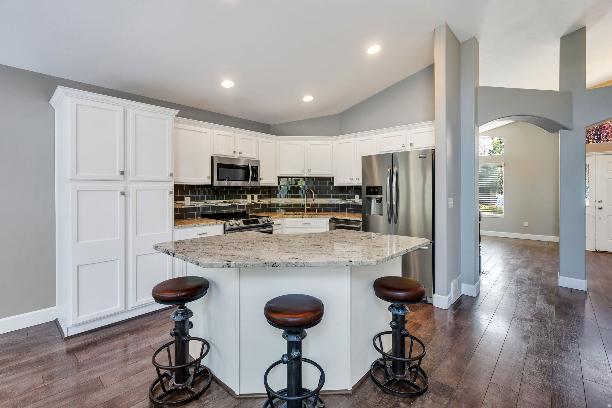 10731 N SHINNECOCK