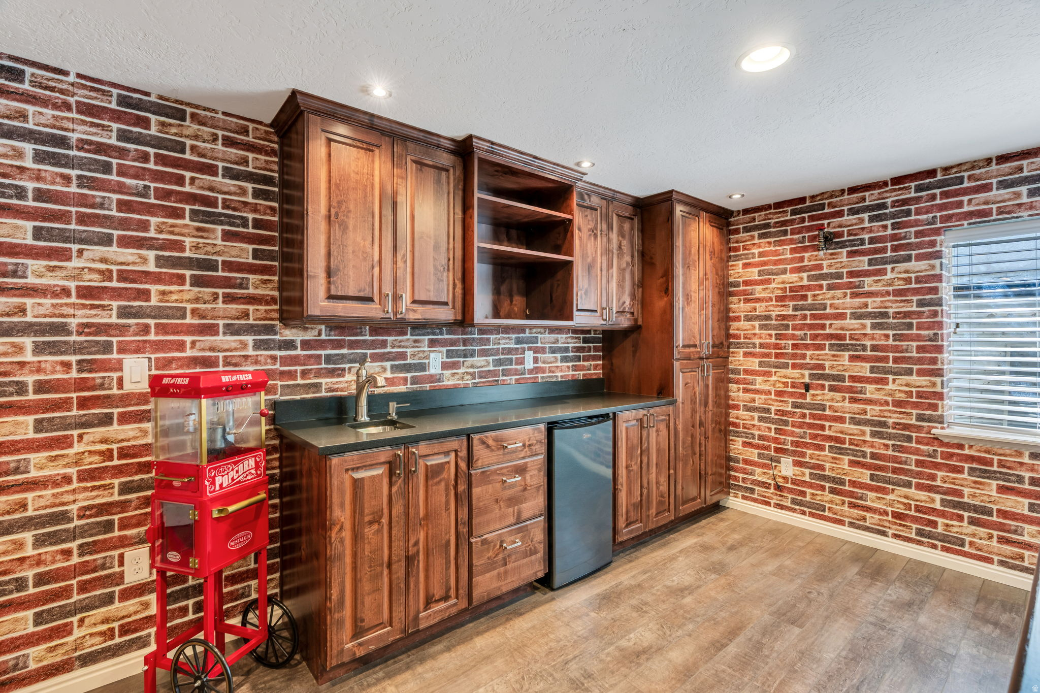 10731 N SHINNECOCK