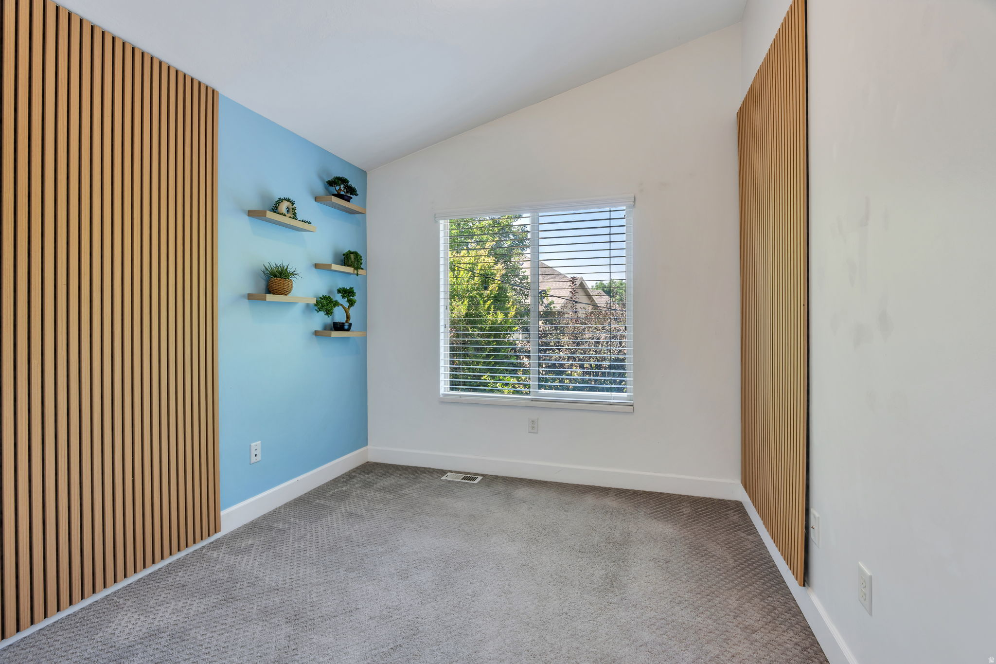 10731 N SHINNECOCK