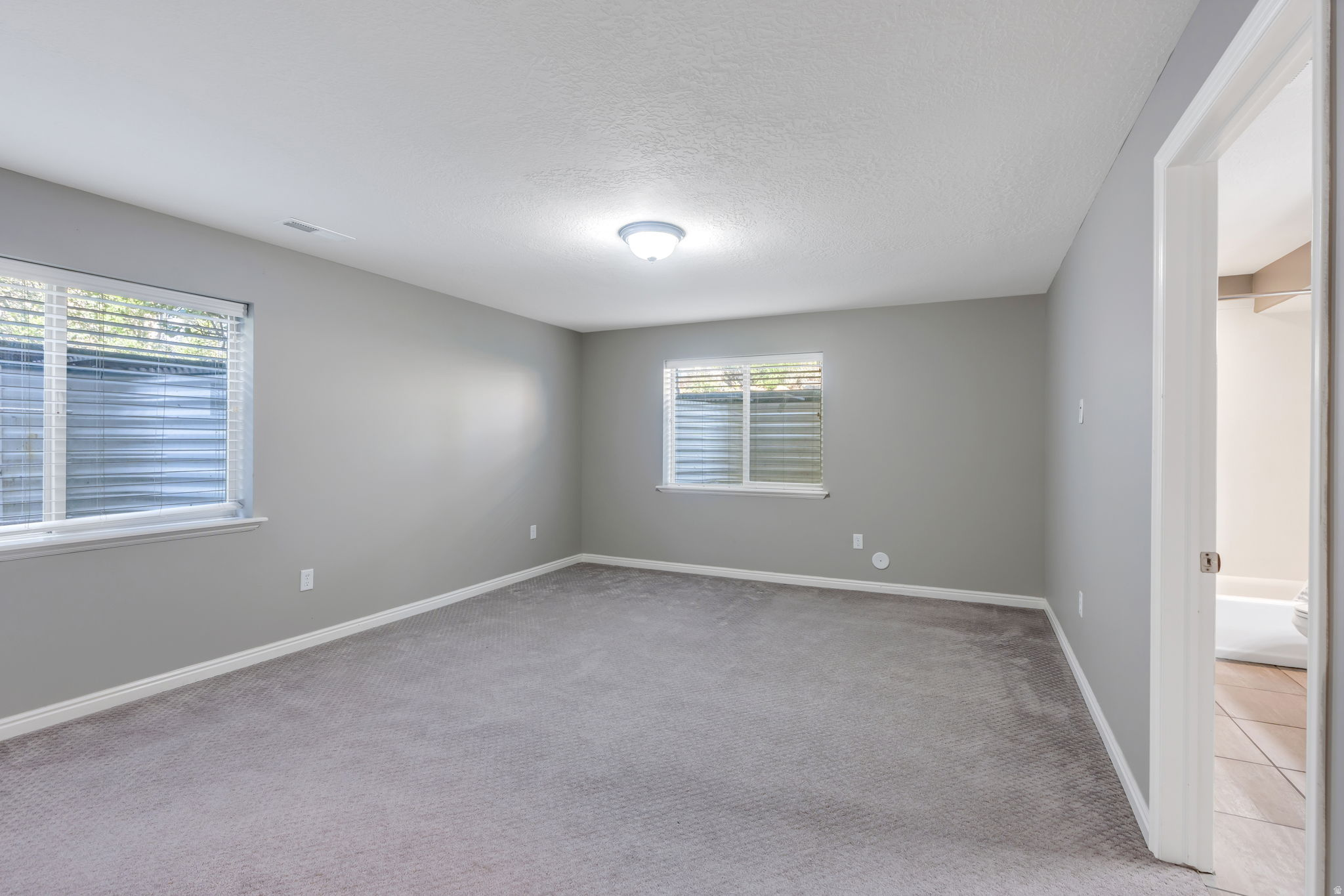 10731 N SHINNECOCK