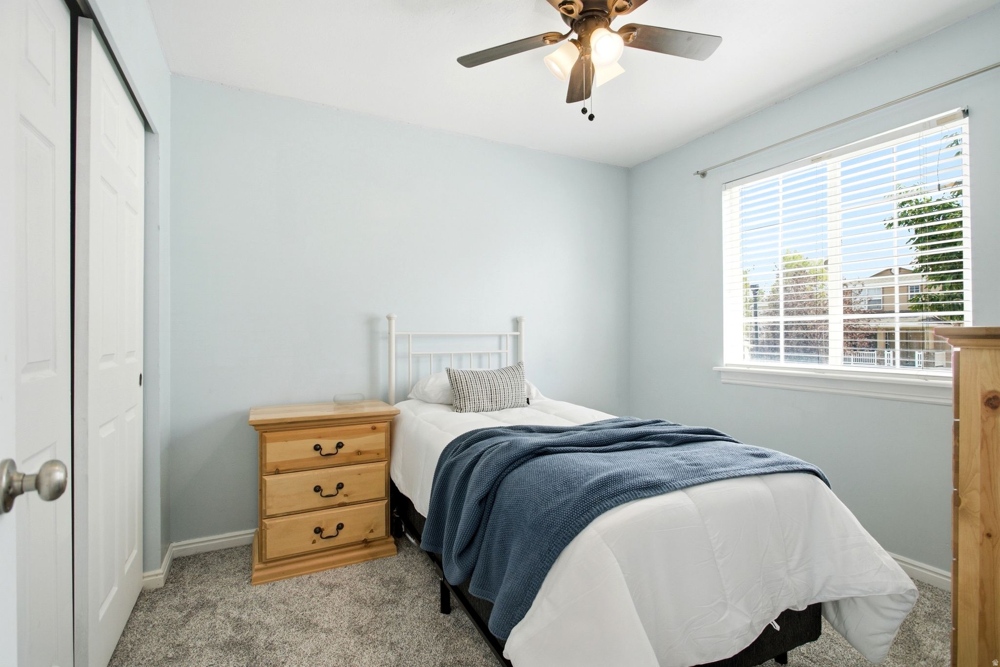 172 W ARUBA DR