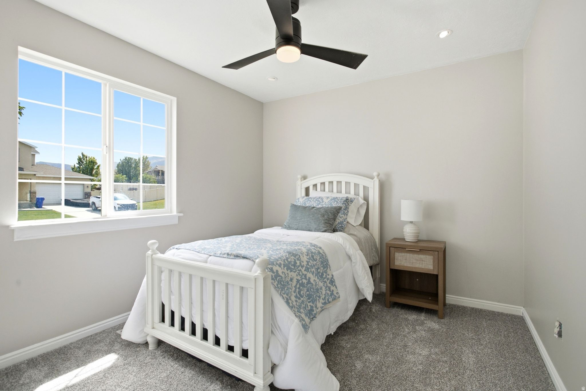 172 W ARUBA DR