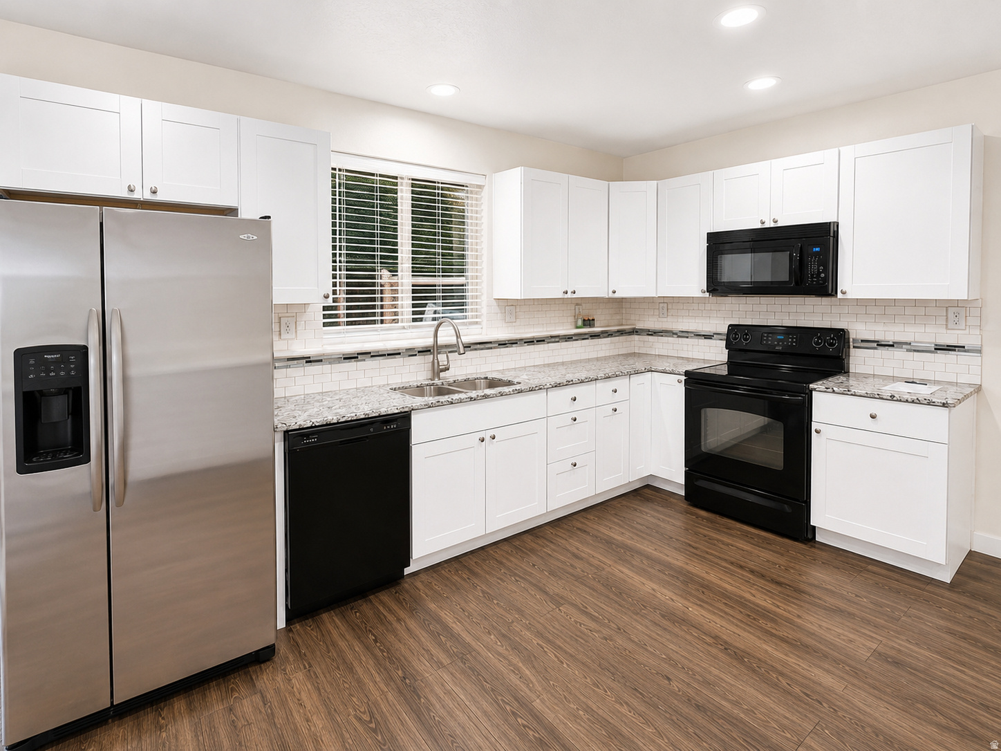10463 N DORAL DR