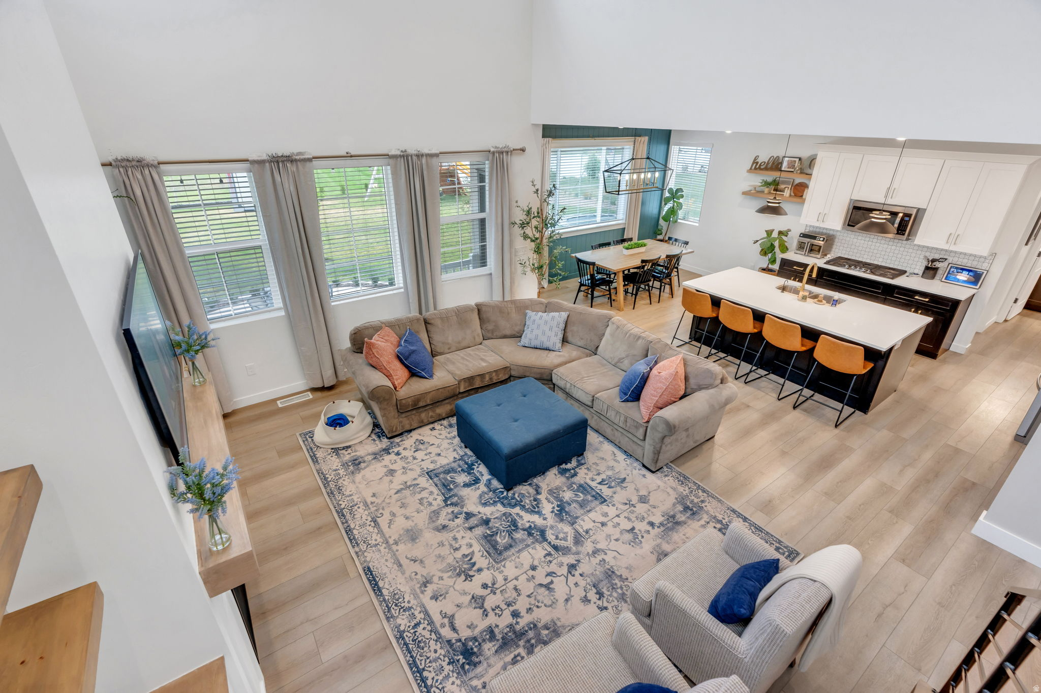3452 S MAPLETON HEIGHTS DR