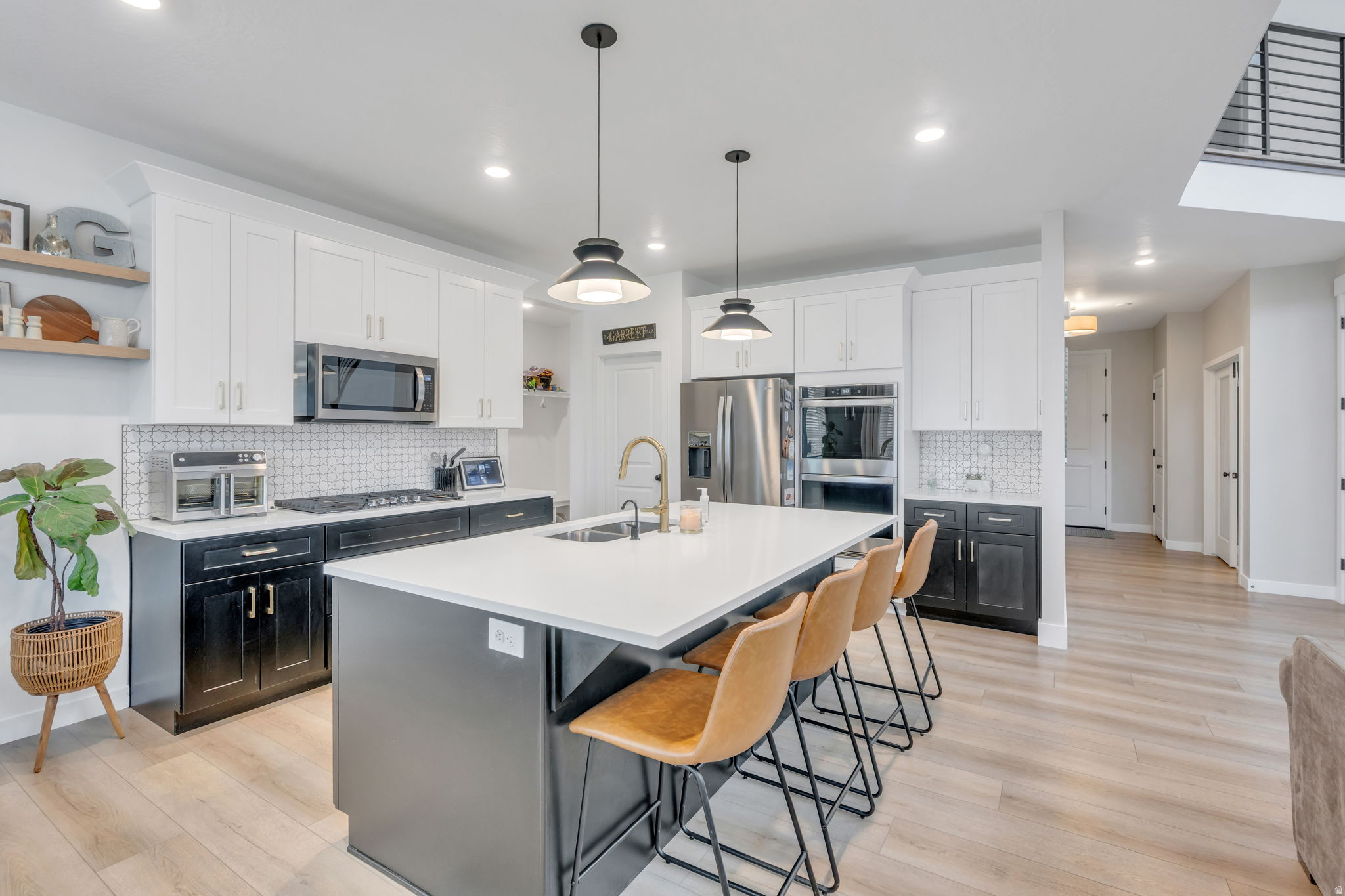 3452 S MAPLETON HEIGHTS DR