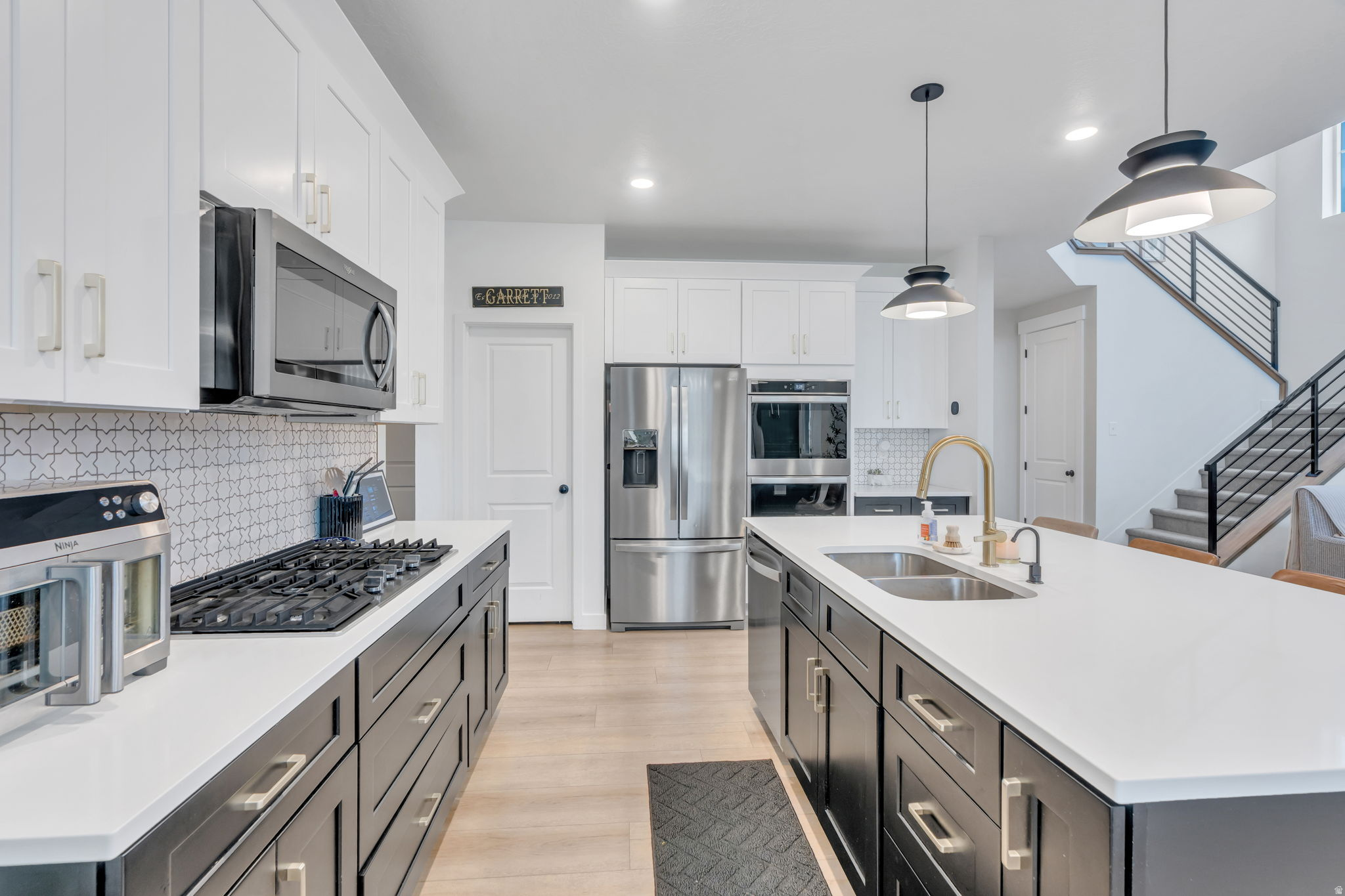 3452 S MAPLETON HEIGHTS DR