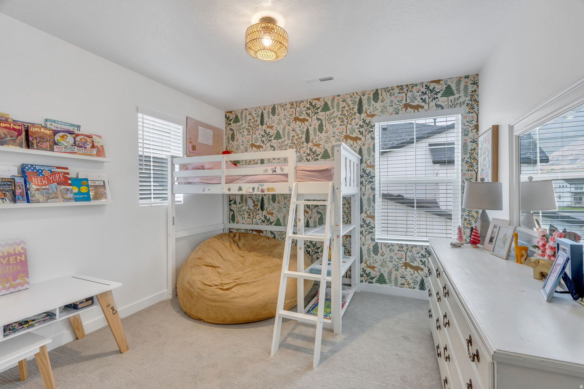 3452 S MAPLETON HEIGHTS DR