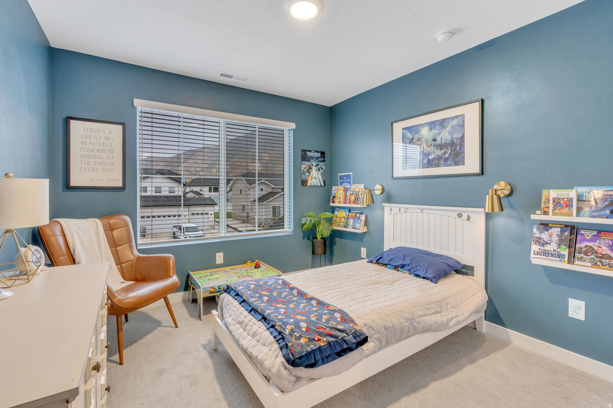 3452 S MAPLETON HEIGHTS DR