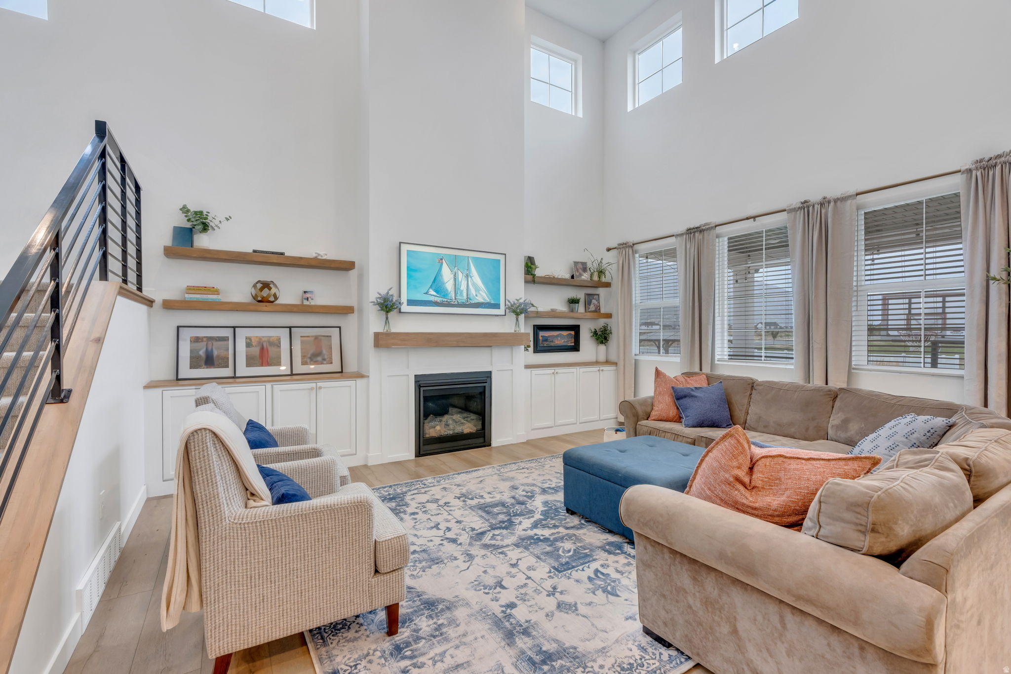 3452 S MAPLETON HEIGHTS DR