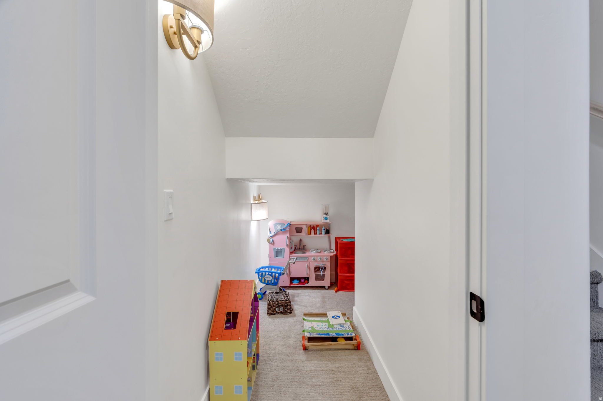 3452 S MAPLETON HEIGHTS DR