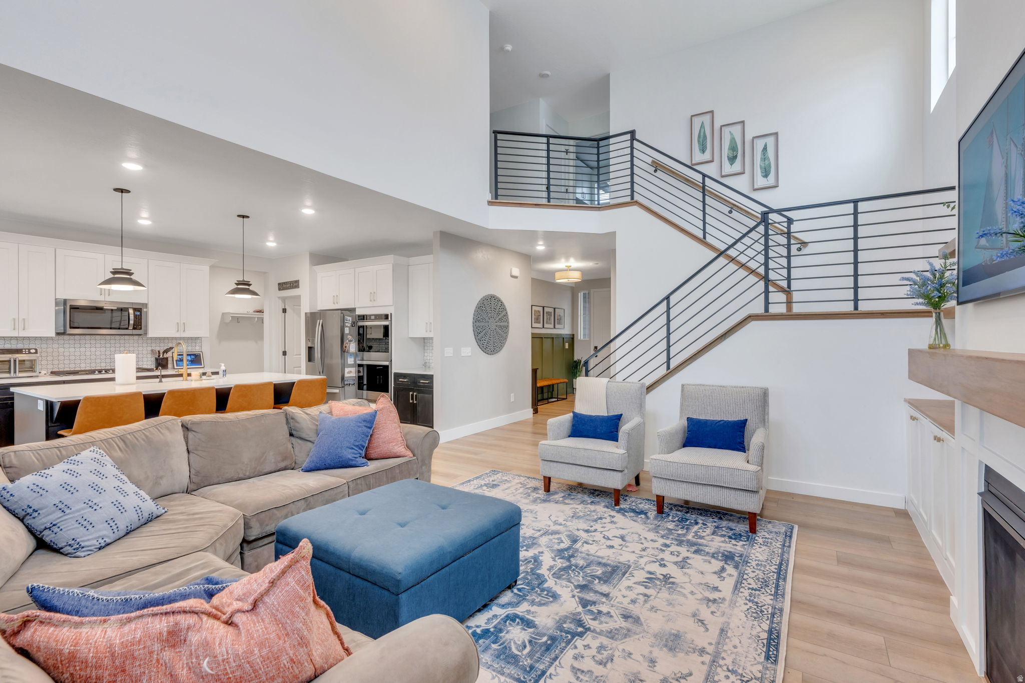 3452 S MAPLETON HEIGHTS DR
