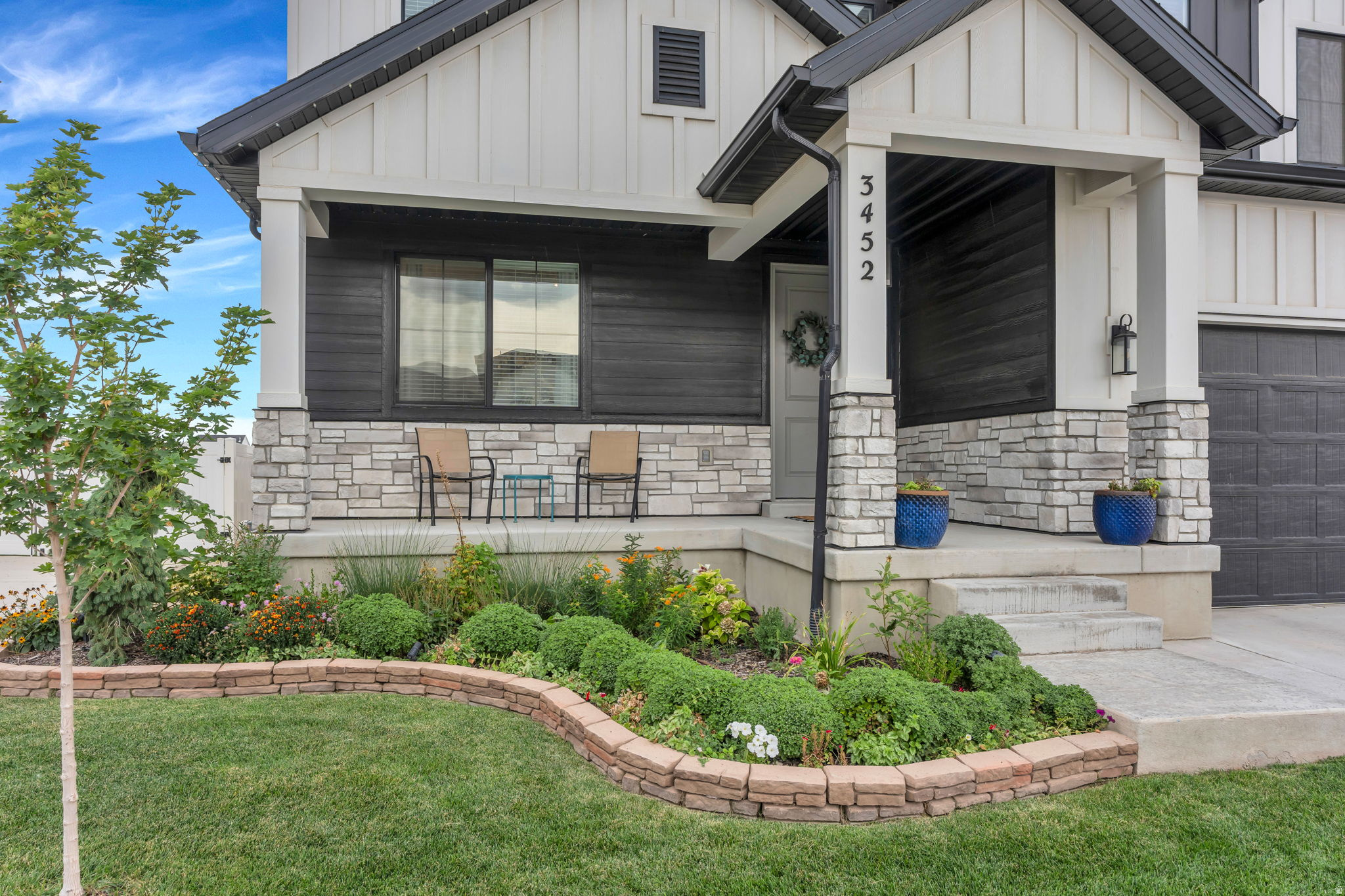 3452 S MAPLETON HEIGHTS DR