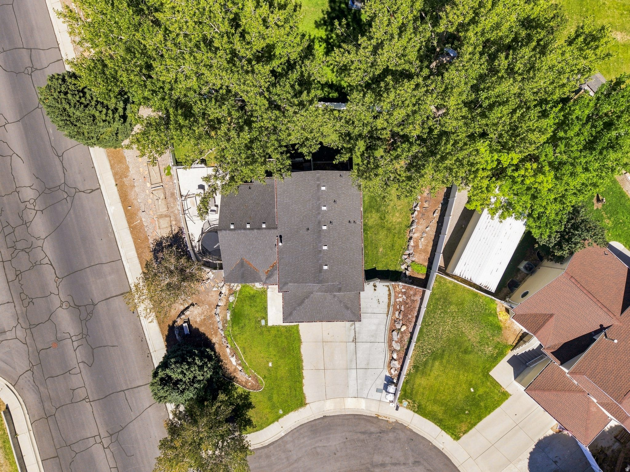 1638 N MURDOCK DR