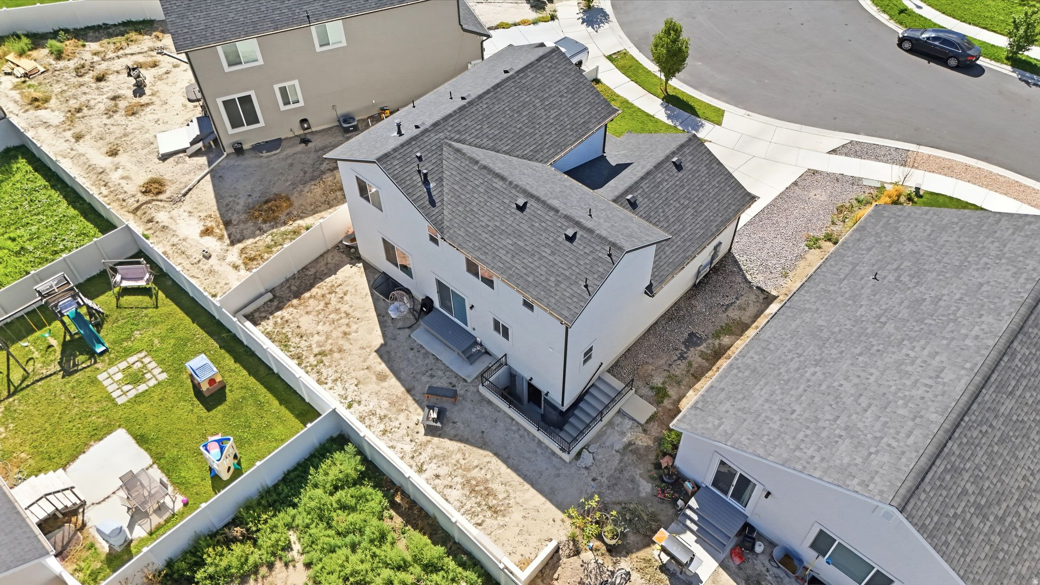 1577 E CARDINAL