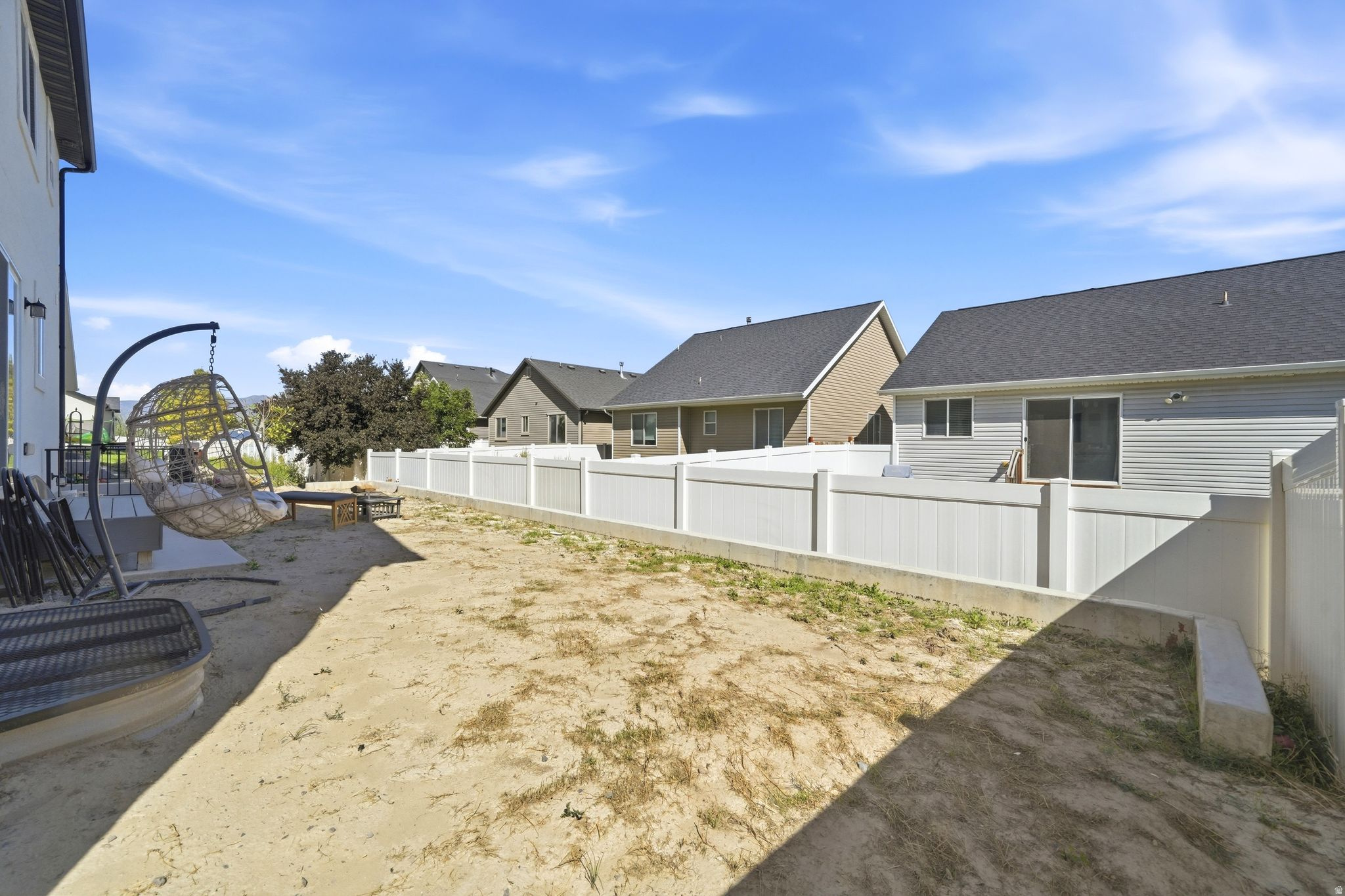 1577 E CARDINAL