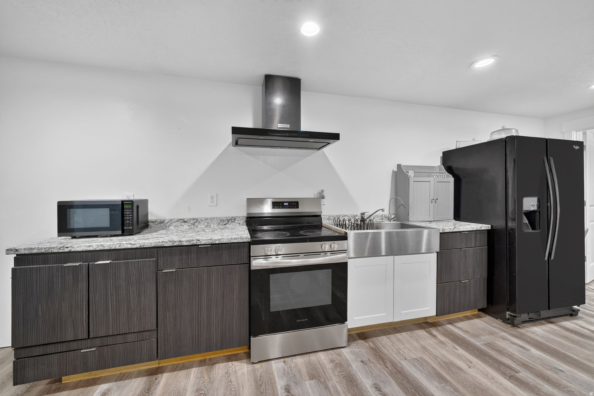 1577 E CARDINAL
