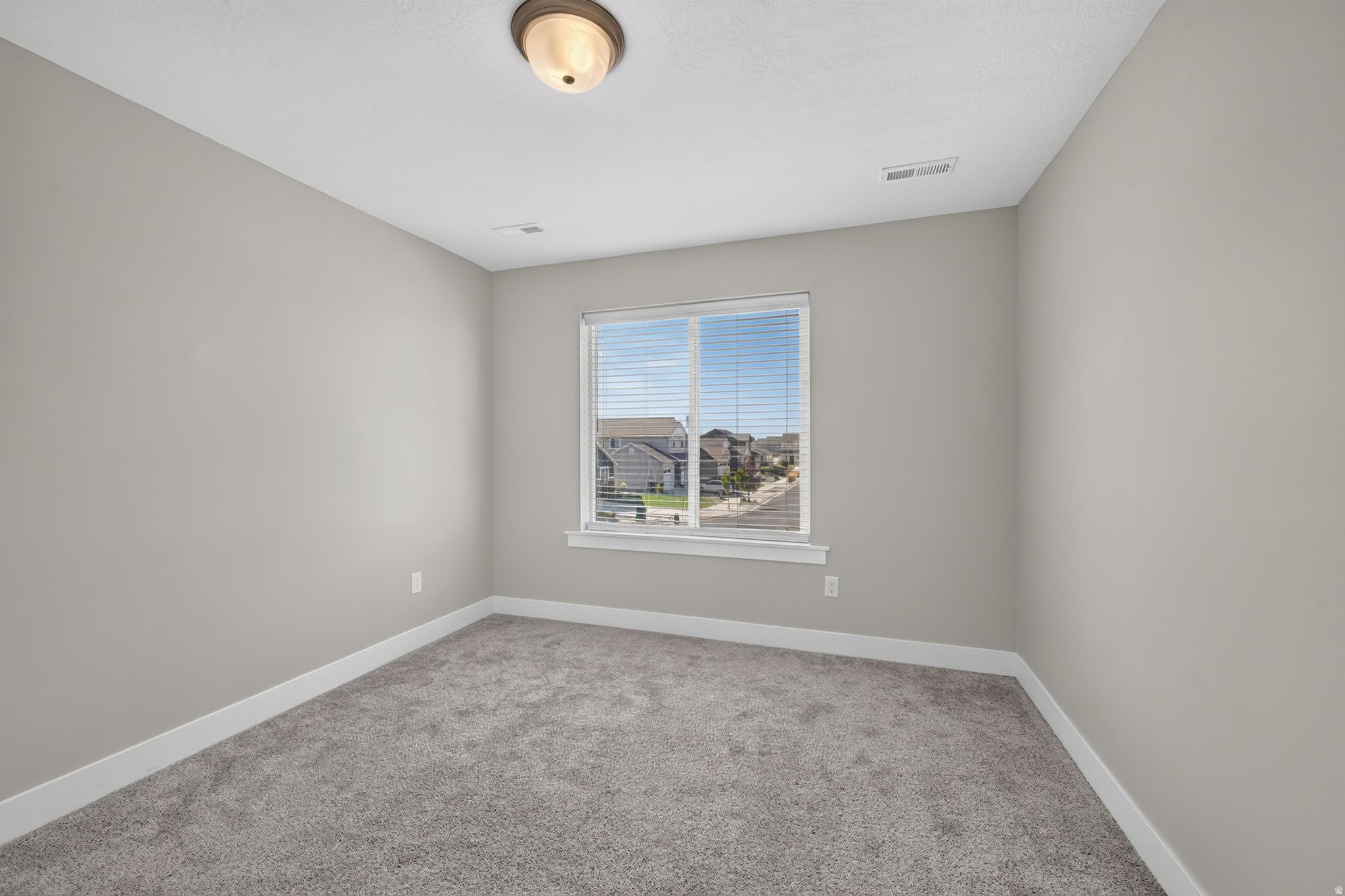 1577 E CARDINAL