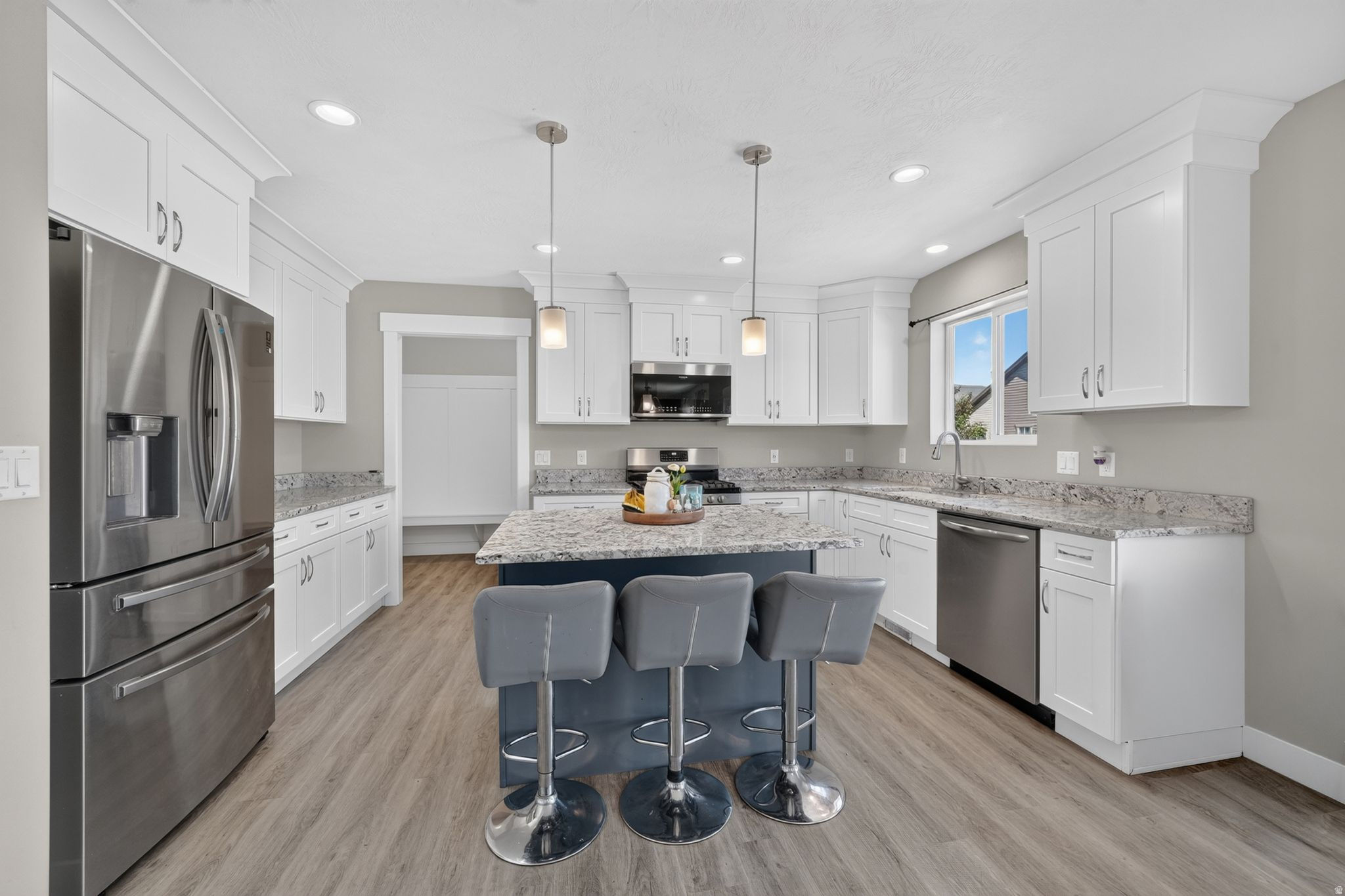 1577 E CARDINAL