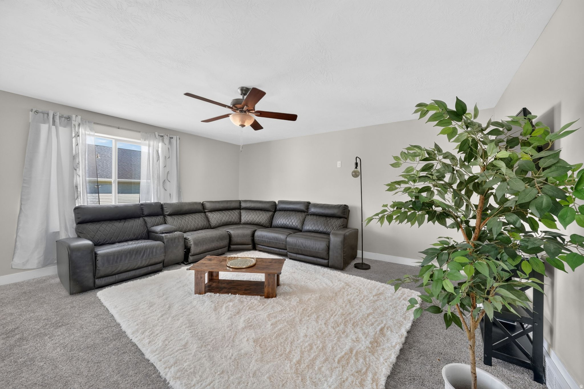 1577 E CARDINAL