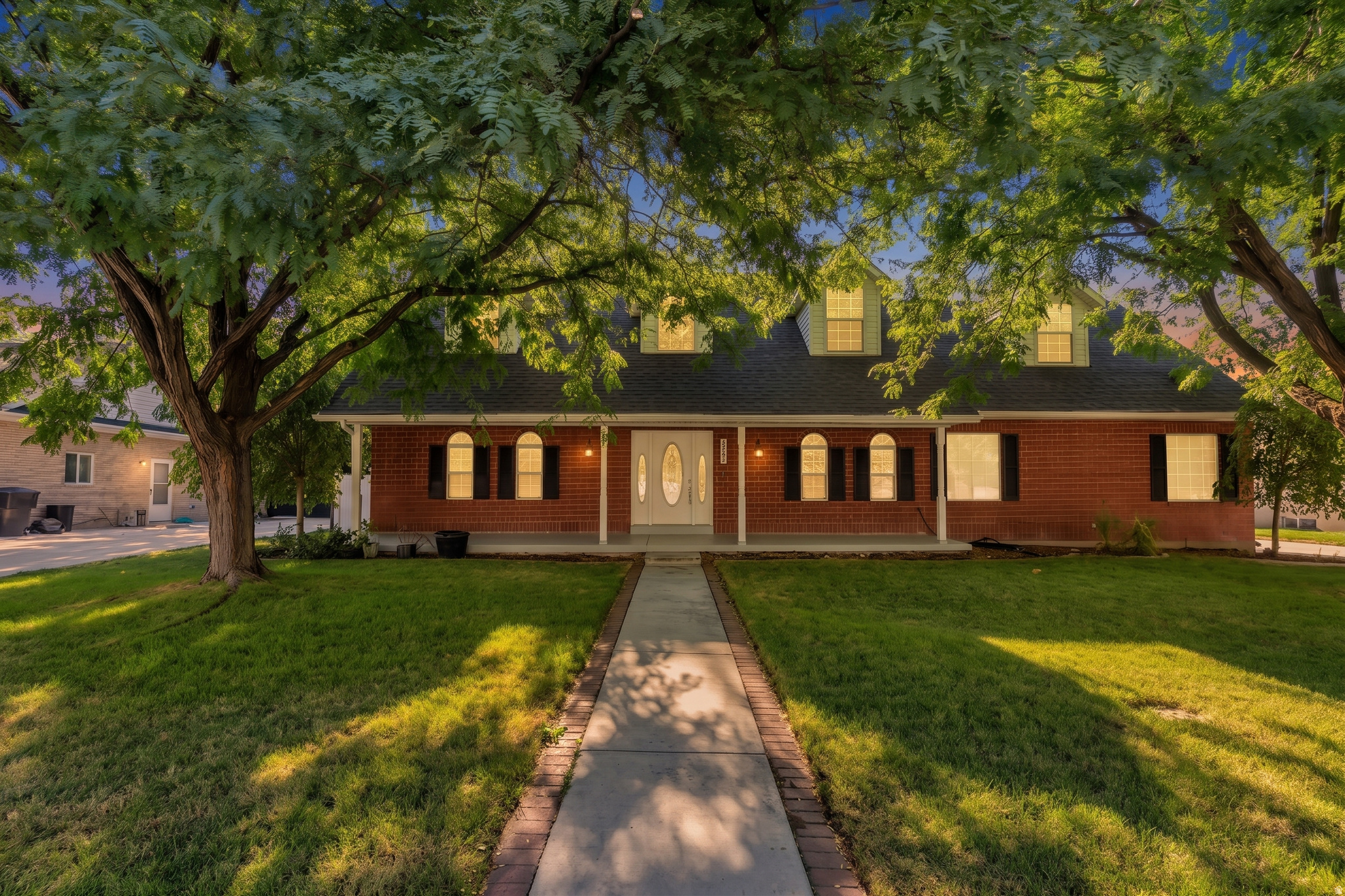 1526 E PHEASANT RUN DR