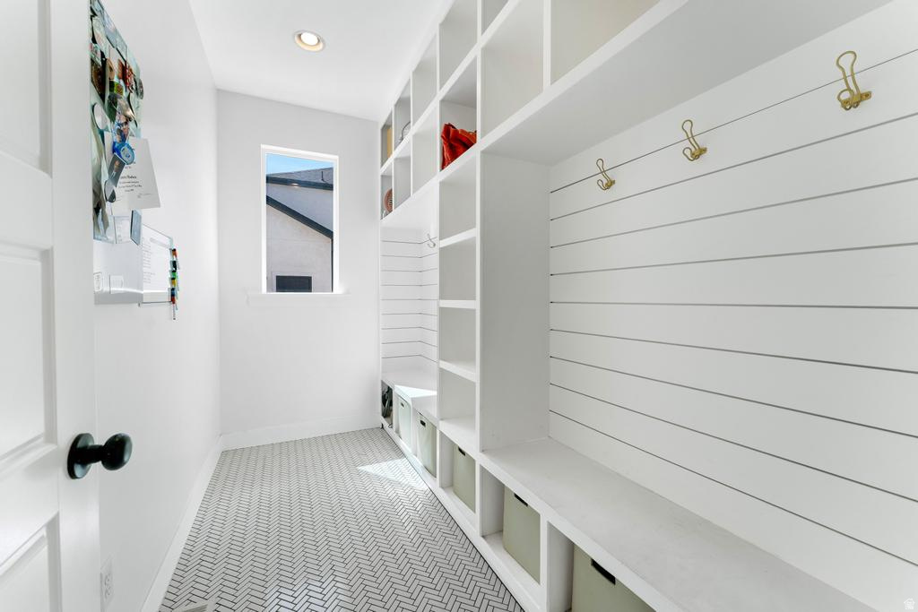 224 S ASPEN WAY