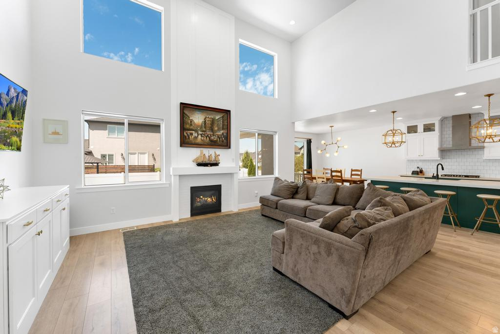 224 S ASPEN WAY