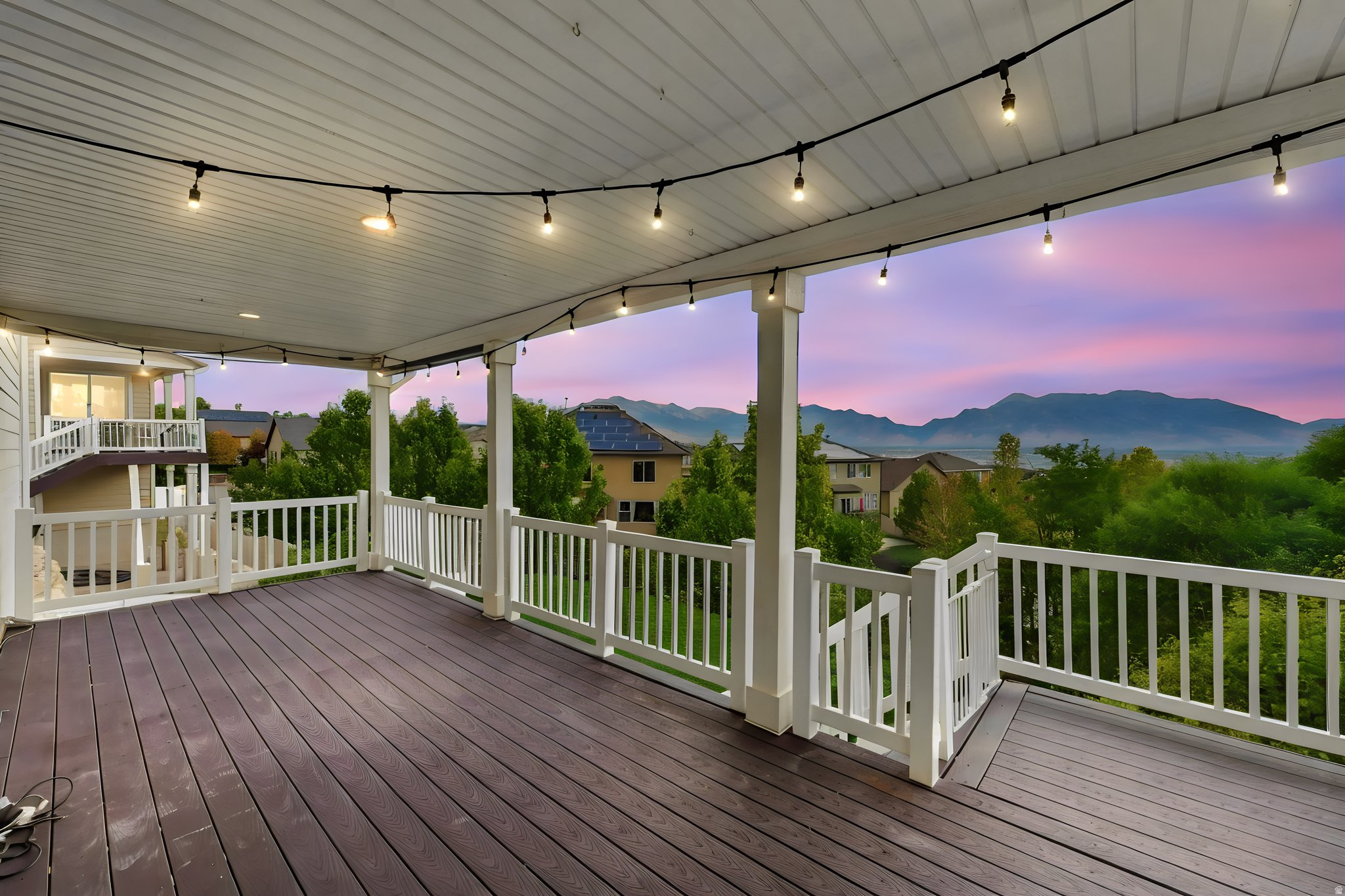 2282 N ELDERBERRY DR