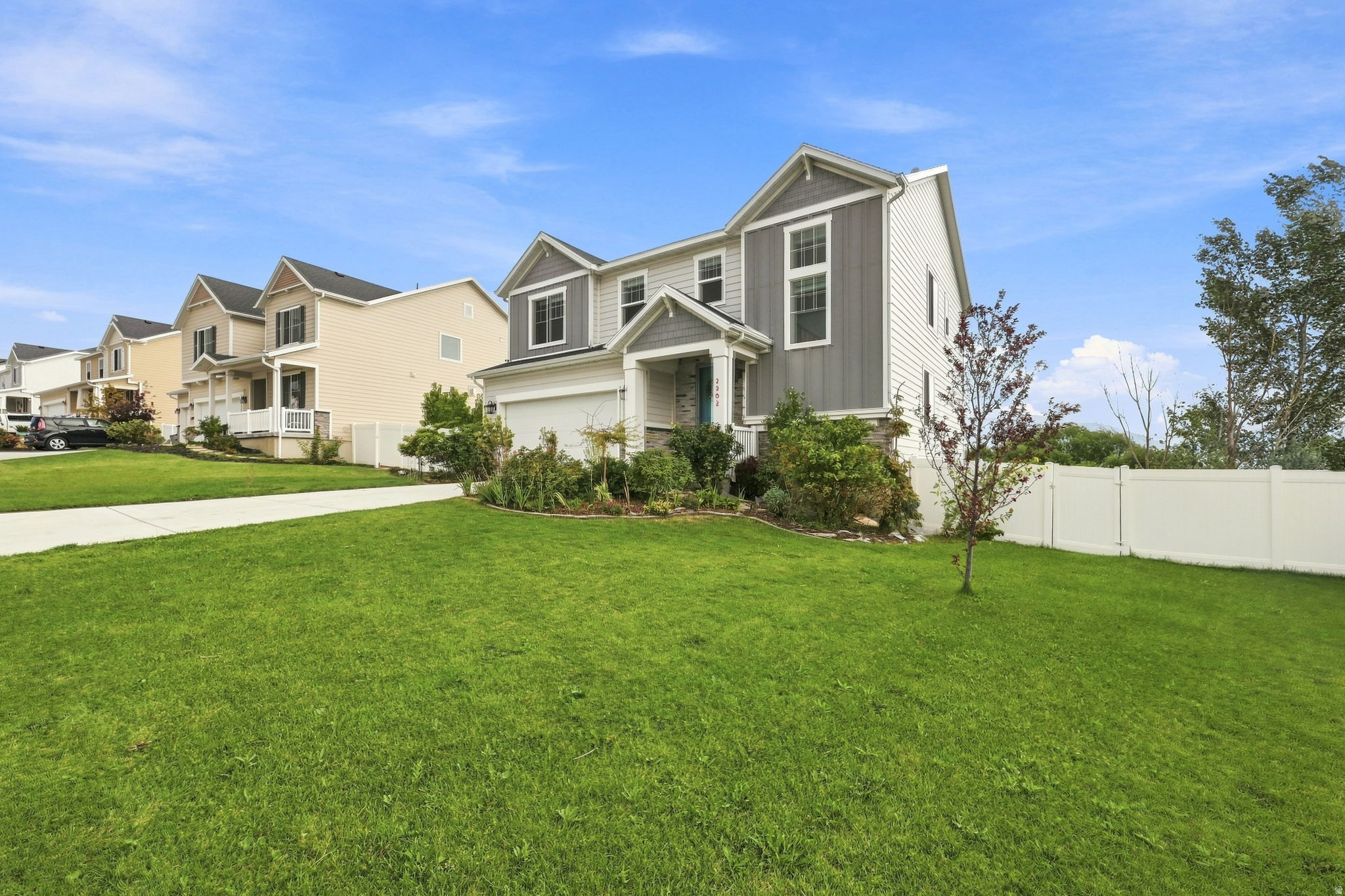 2282 N ELDERBERRY DR