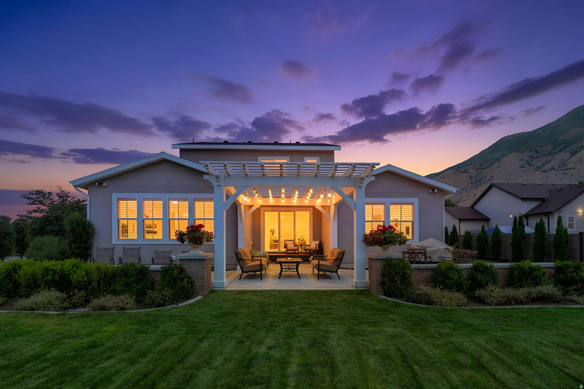 611 W 2900 N