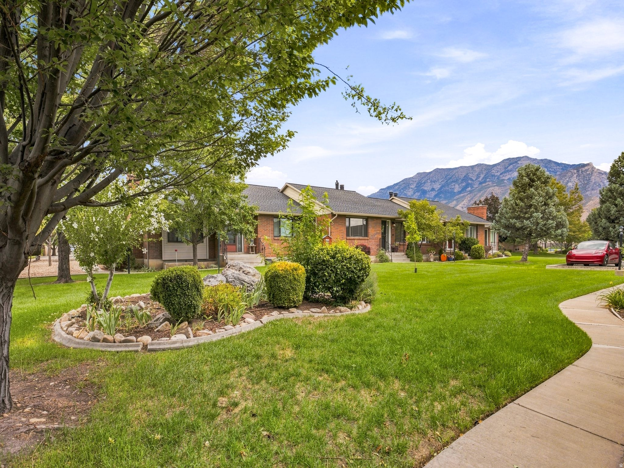 1767 COBBLESTONE DR
