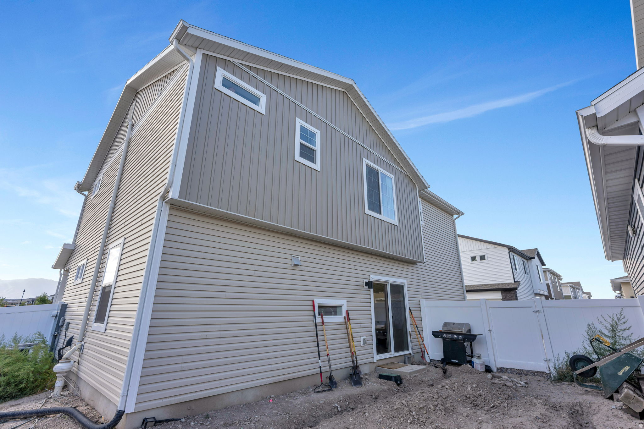 98 N BEAR RIVER RD #140