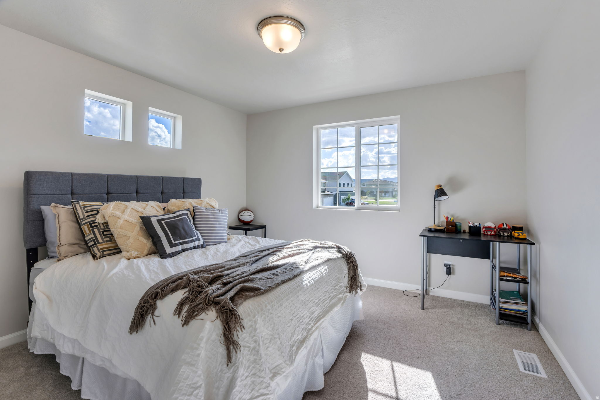 98 N BEAR RIVER RD #140