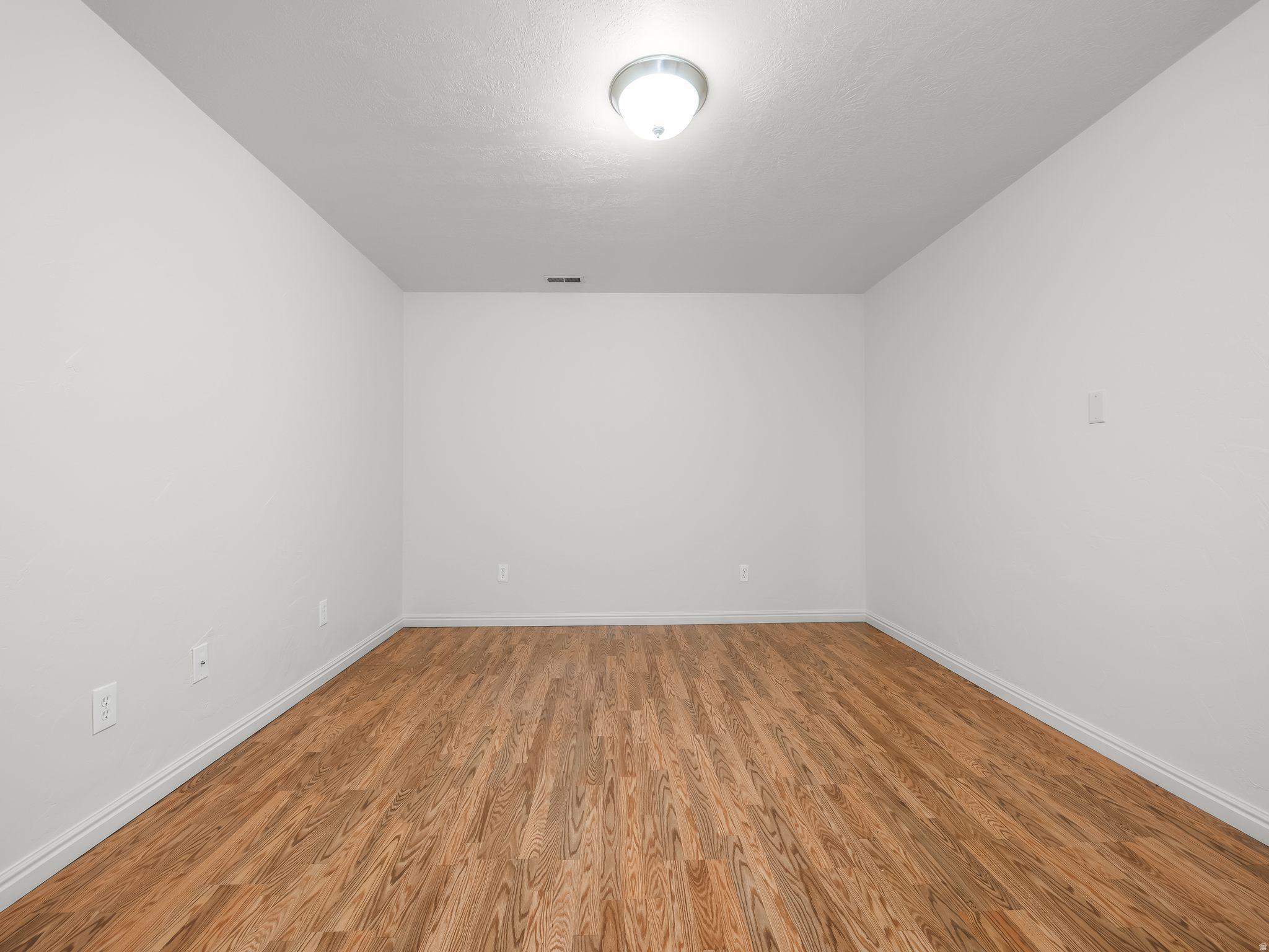 527 W 1450 N