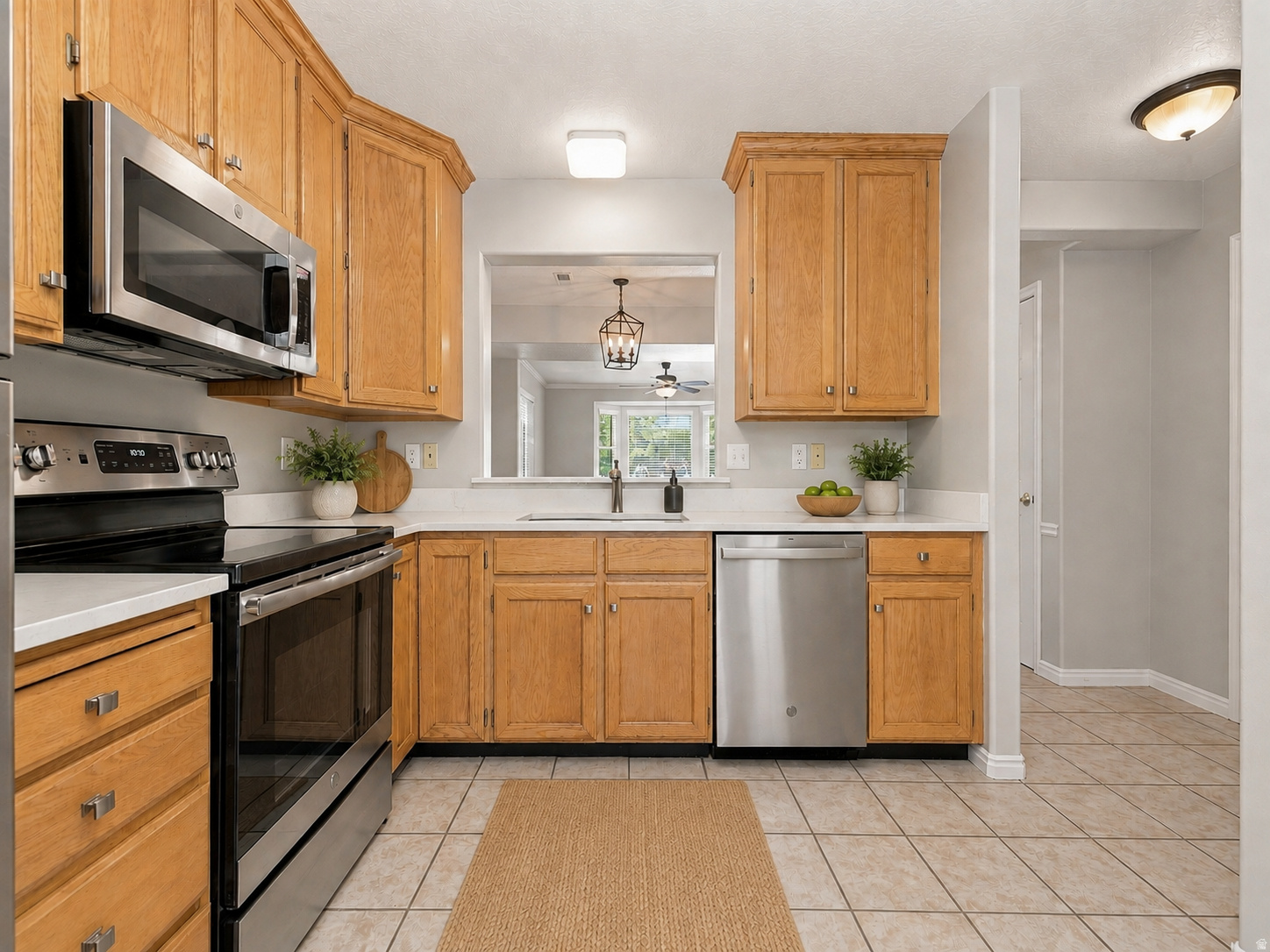 896 N INDEPENDENCE #17