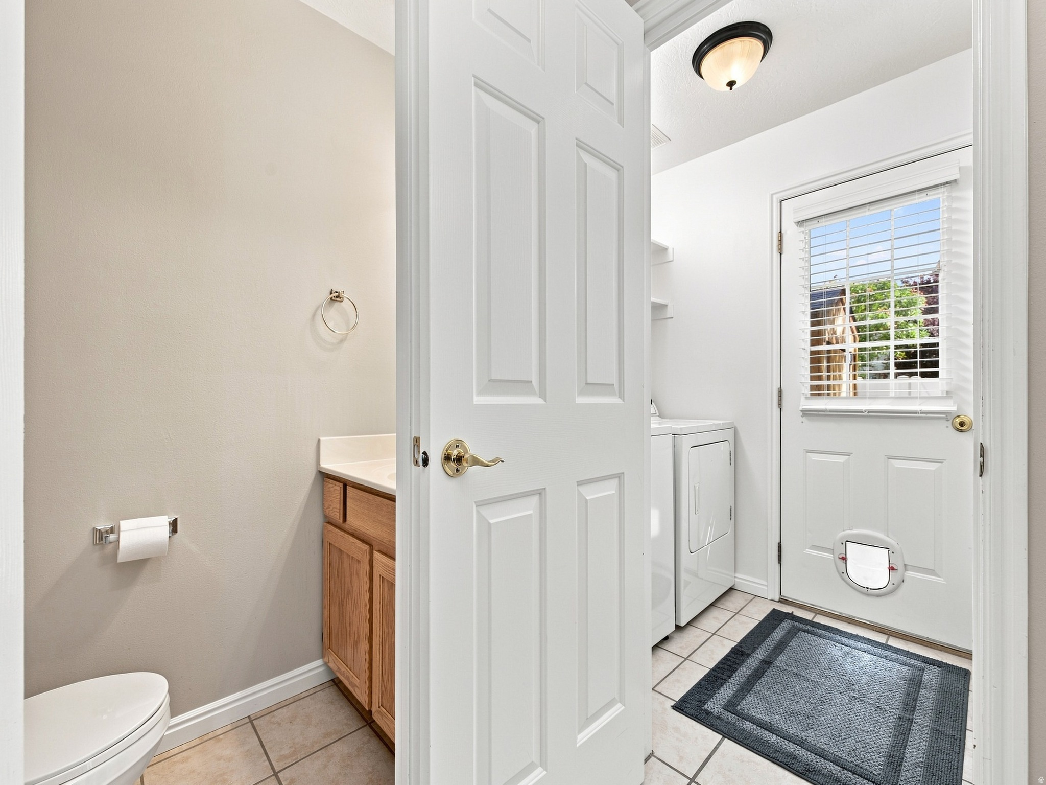 896 N INDEPENDENCE #17