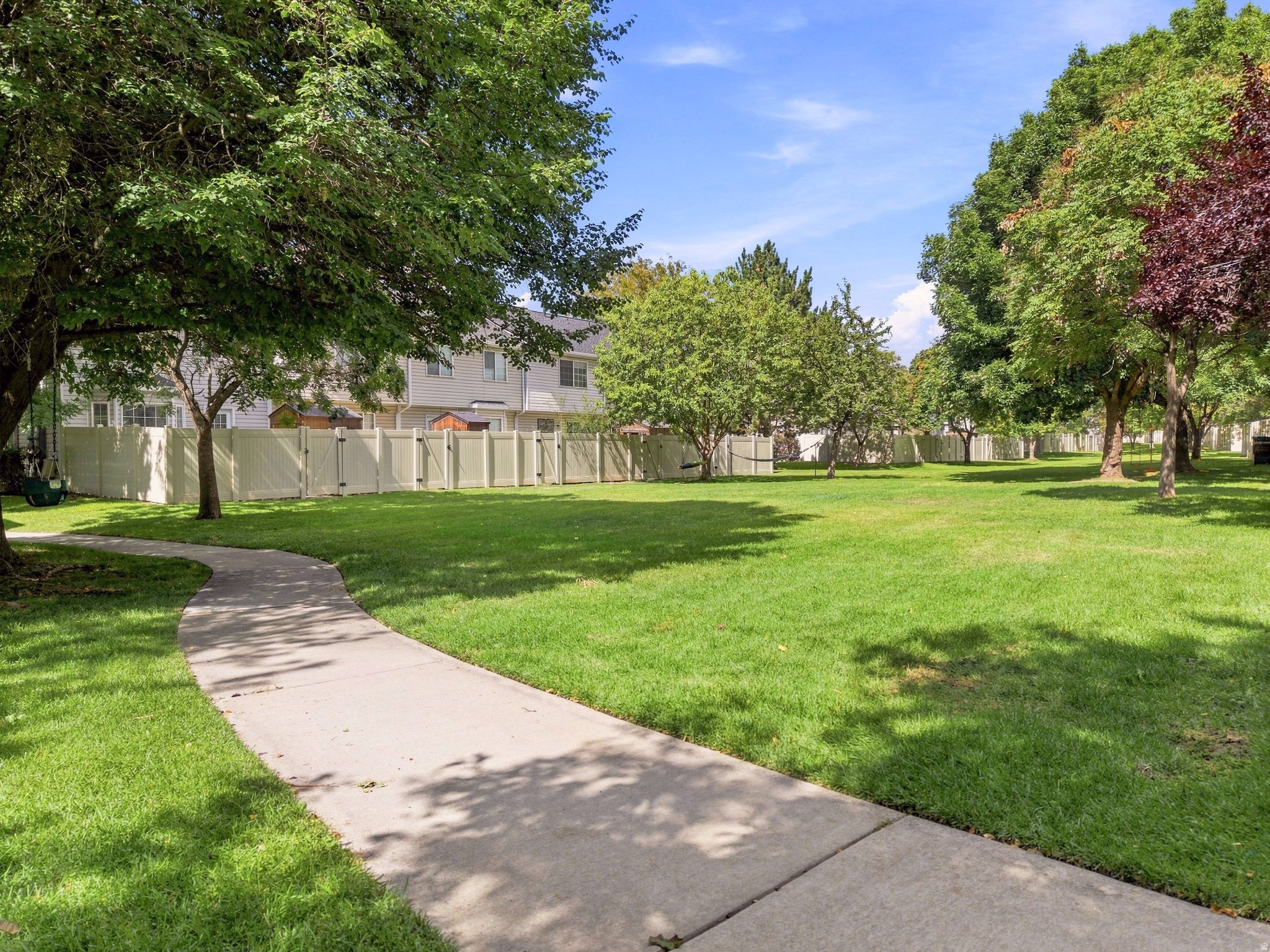896 N INDEPENDENCE #17