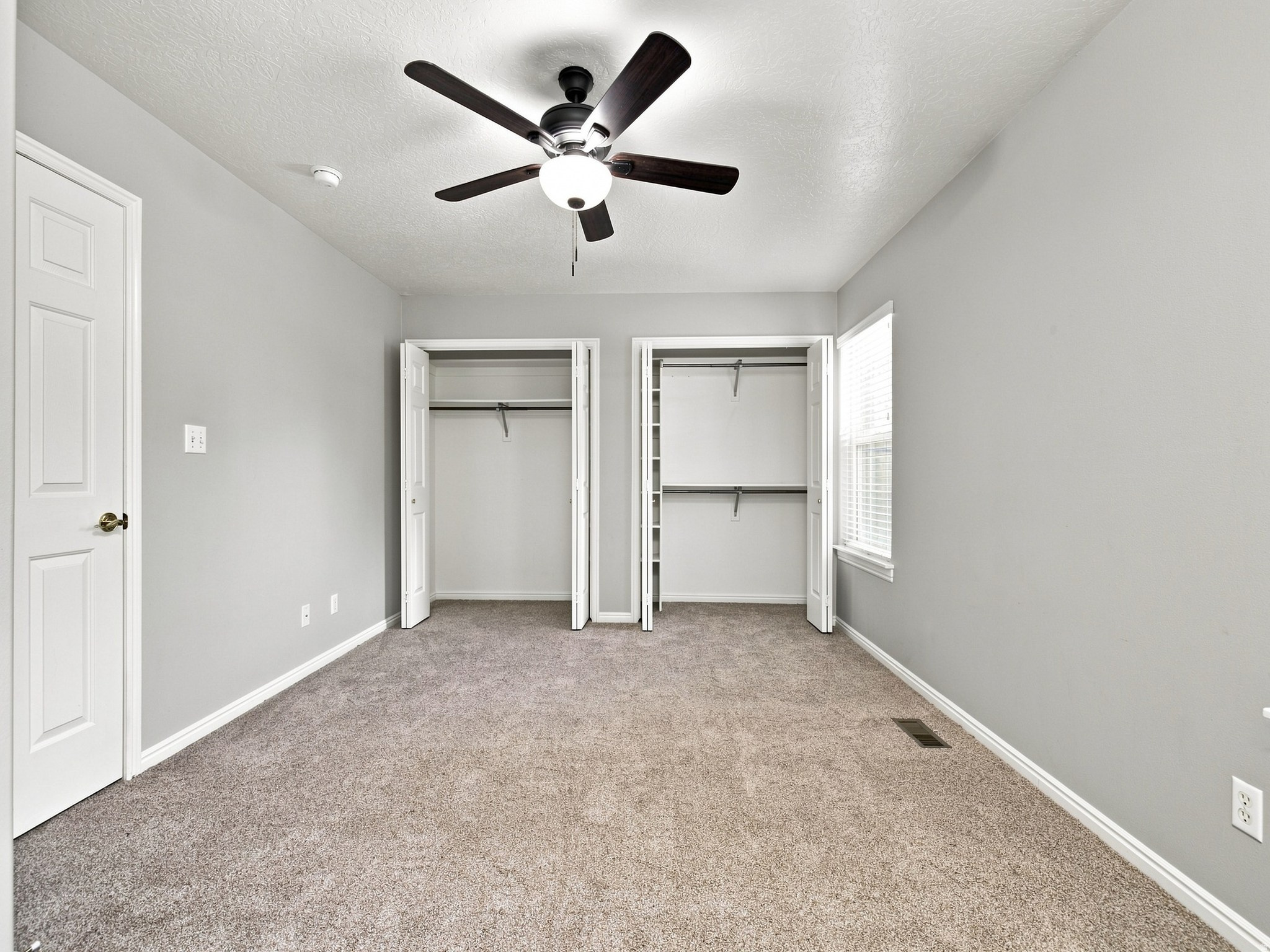896 N INDEPENDENCE #17