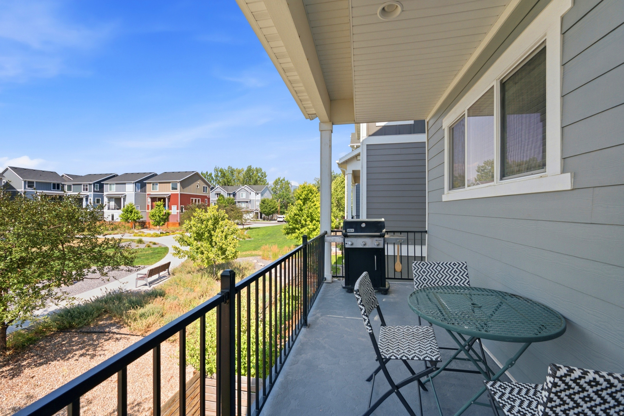 862 W FOUNDERS PT