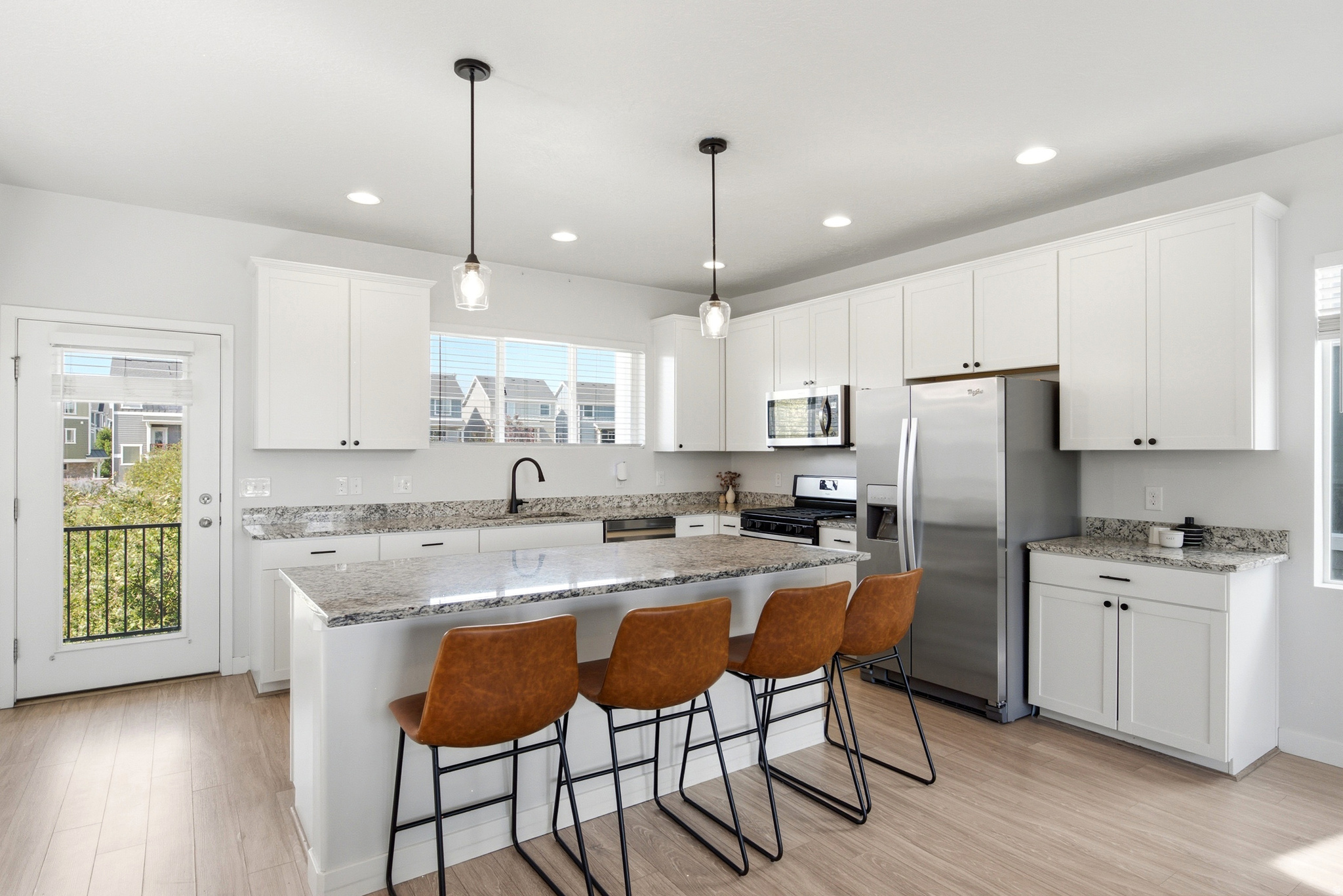 862 W FOUNDERS PT