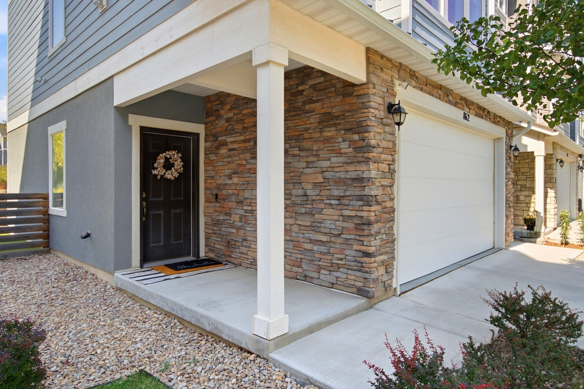 862 W FOUNDERS PT
