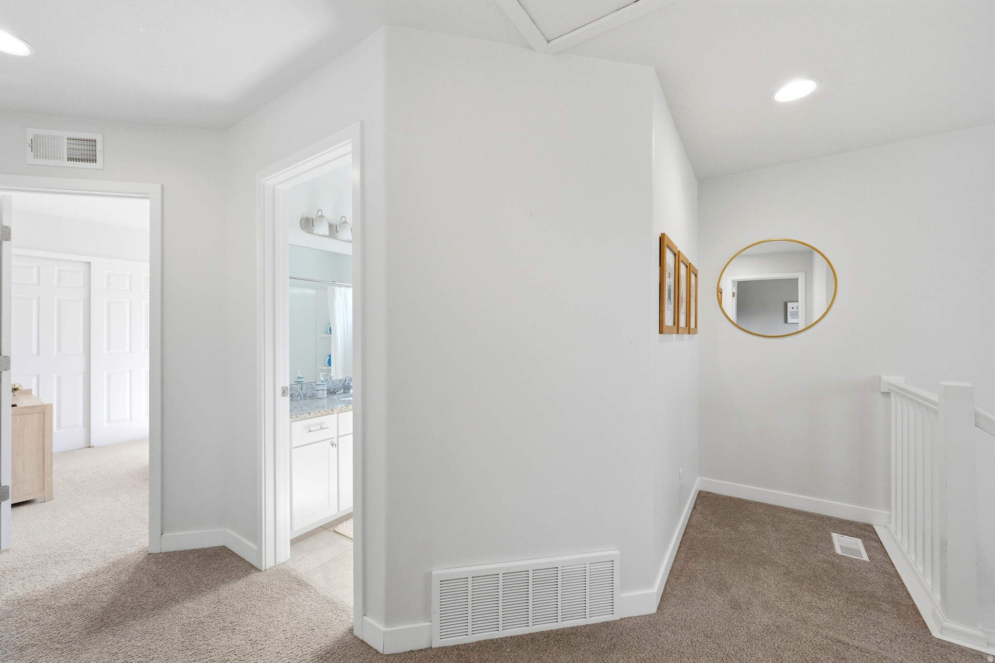 862 W FOUNDERS PT